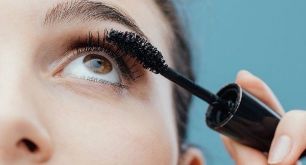 Producto - MÁSCARA DE PESTAÑAS - pestañas voluminosas y fuertes - - 1