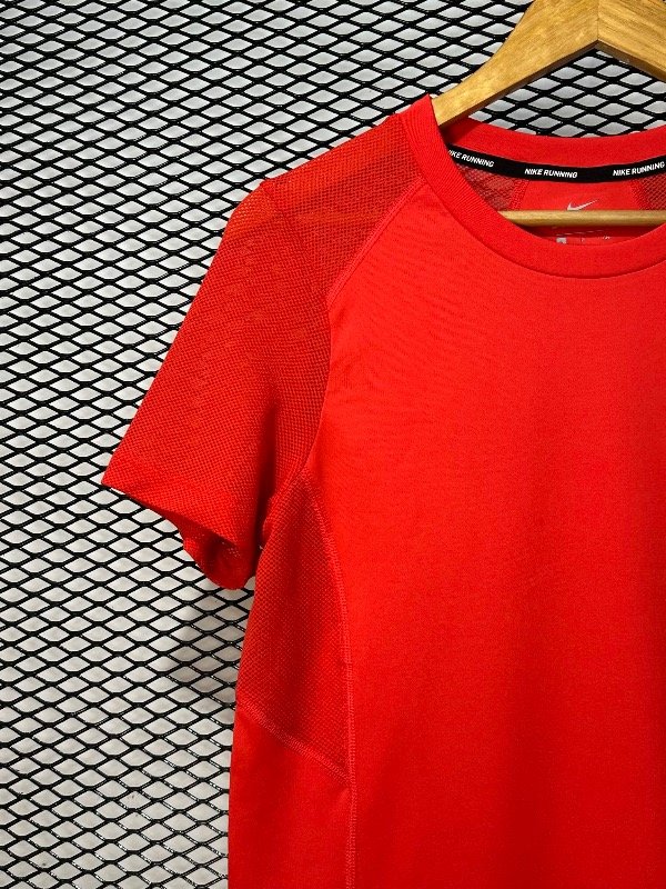Producto - Remera NIKE TS - 2