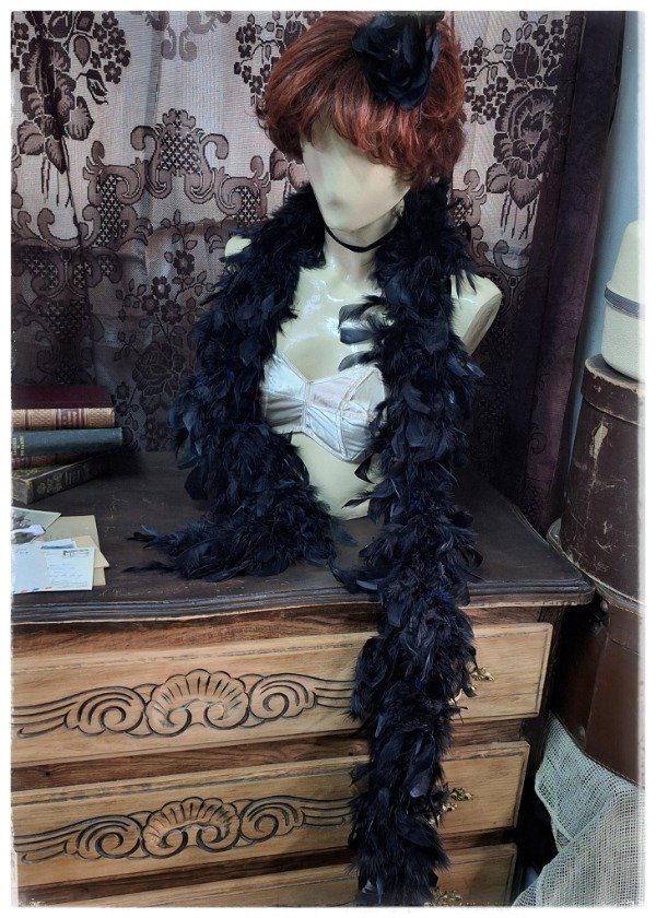 Producto - Boa de plumas negras y azul 1.80mts - 0