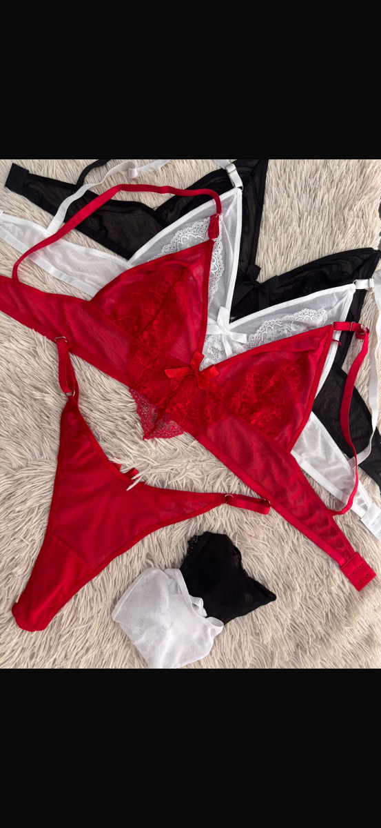 Conjunto con base de tul y encaje, colaless en v regulable
