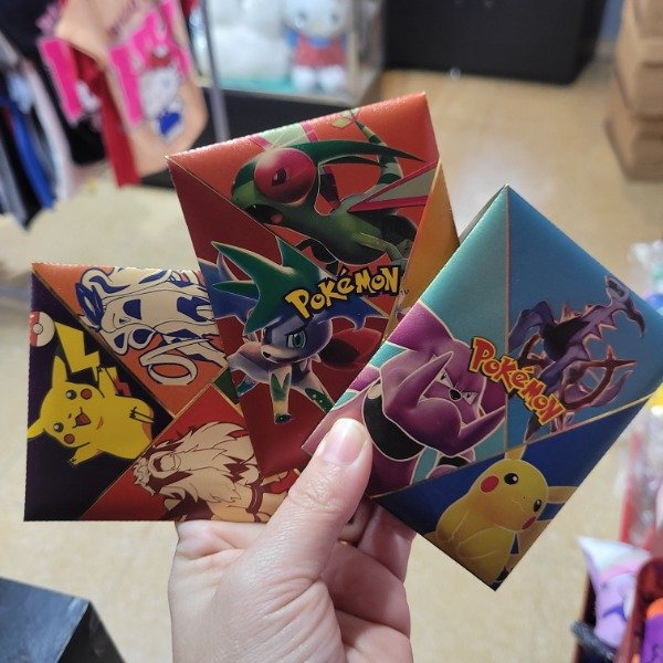 Producto - SOBRES DE CARTAS GENERICAS MULTICOLOR POKEMON - 0