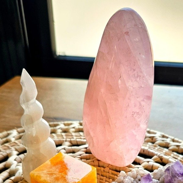 Producto - Cuarzo Rosa pulido, pieza ideal para decoración