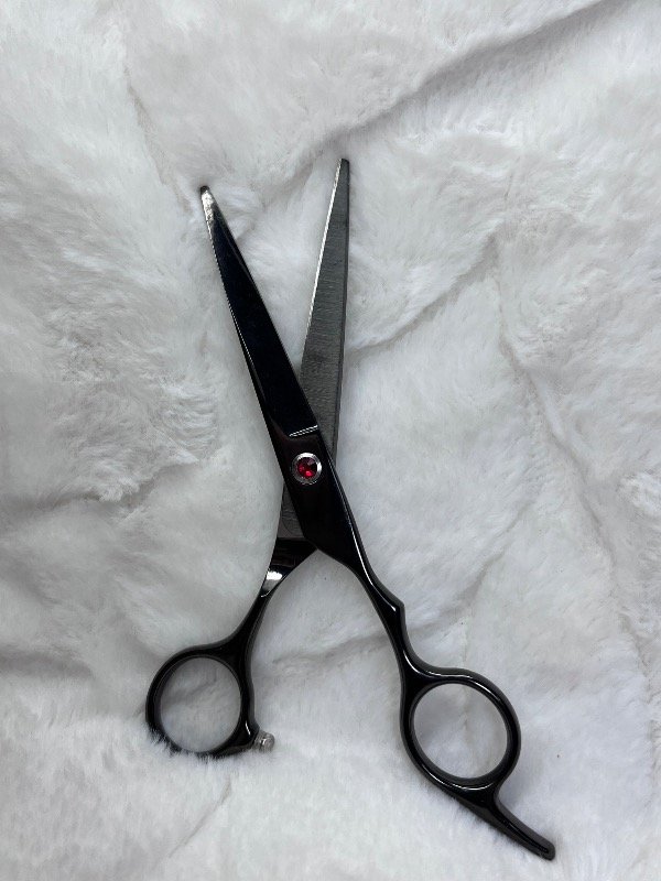 Producto - Tijera de corte negro diamante rojo