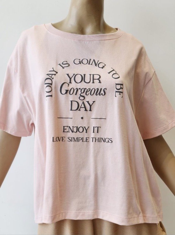 Producto - Remera Over Con Tajo Algodón 24/1 Estampa "Gorgeous" (Art. 6008)