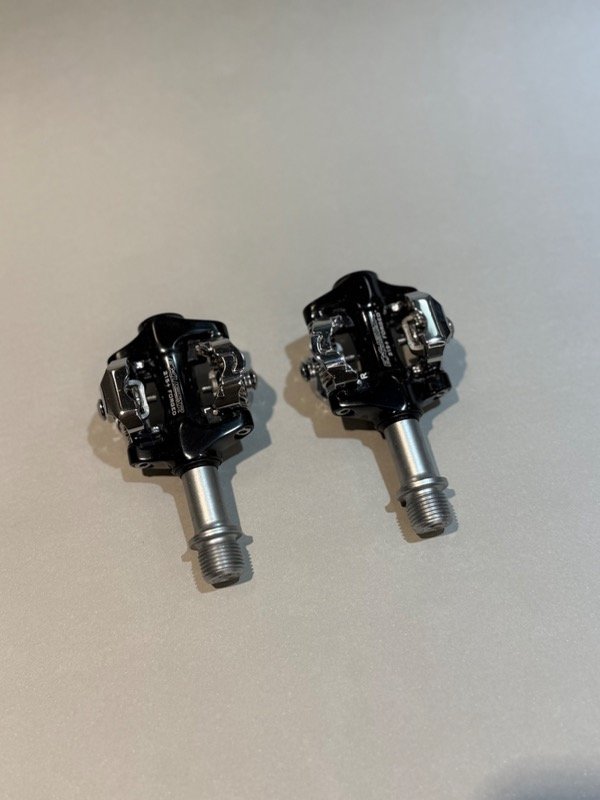 Producto - Pedales EXUSTAR