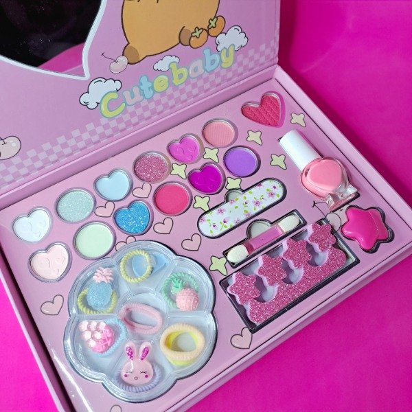 Producto - Set de maquillaje capibara
