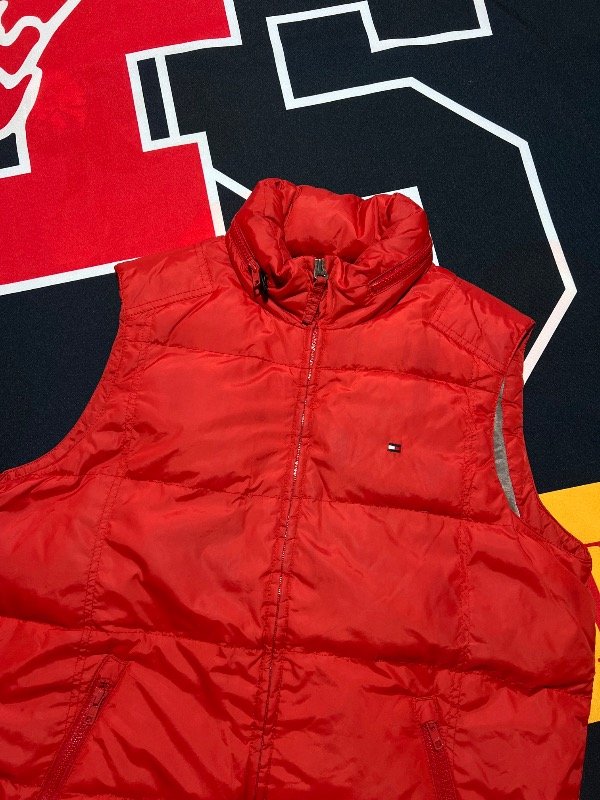 Producto - Chaleco Tommy Hilfiger de plumas. Talle S