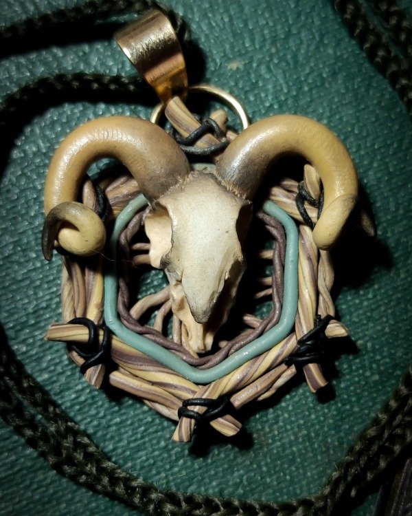 Producto - Colección Ritual -  Amuleto del Claroscuro