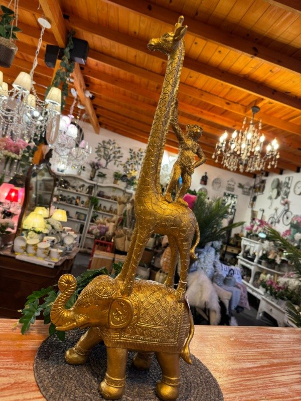 Producto - Elefantes con jirafa y mono 64cm (Efectivo: 119.920)