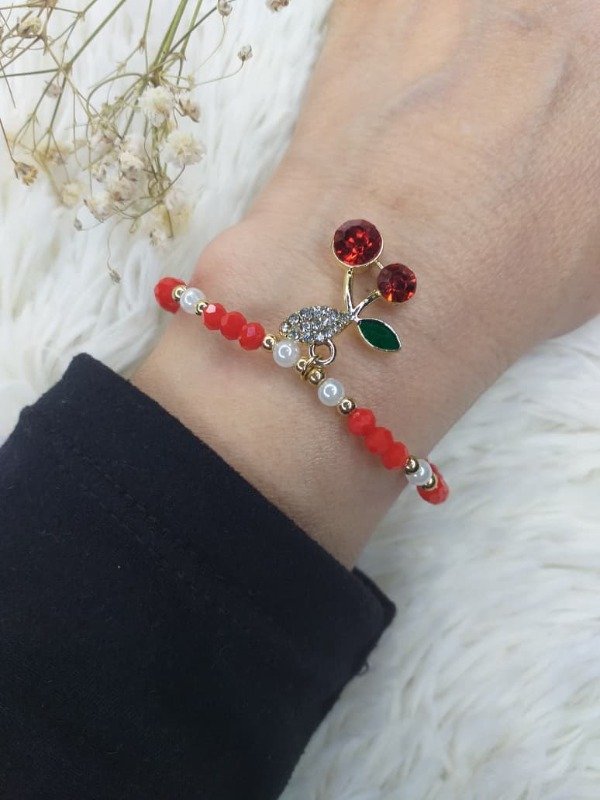Producto - ADP0044 Pulsera Elastizada Piedritas Rojas con Dije Cereza