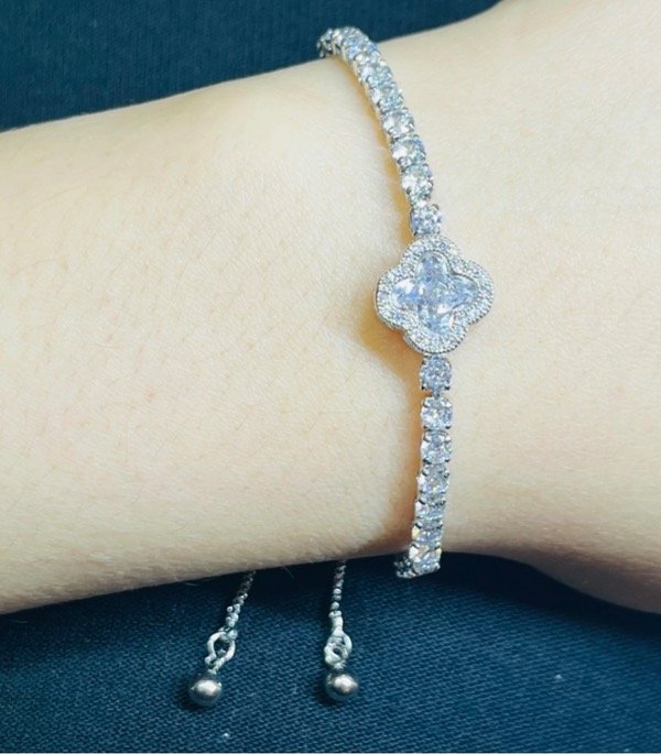 Producto - Pulsera trébol strass