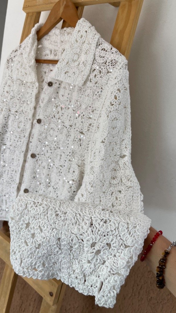 Producto - CAMISA TEJIDA Y BORDADA (importada) - 1