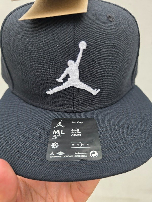 Jordan brand pro snapback black/white — imagen 4