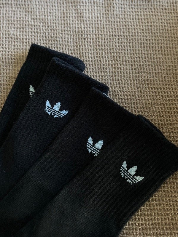 Producto - Adidas negro logo chico PREMIUM