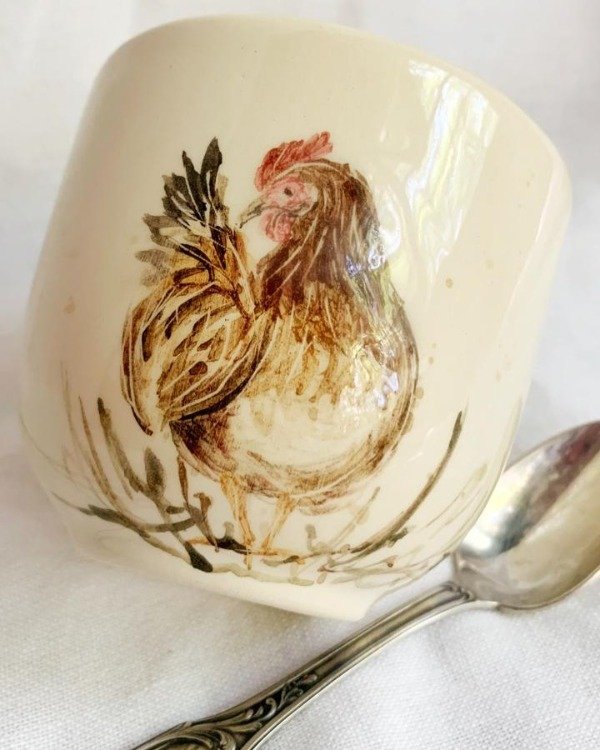 Producto - Taza chica con gallina.