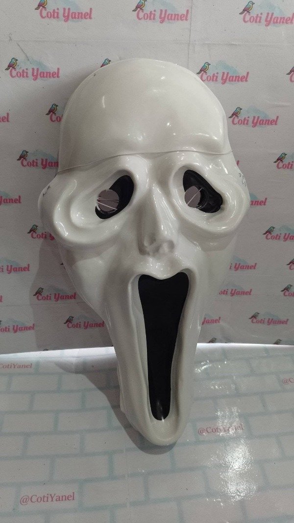 Producto - Mascara plastica Scream