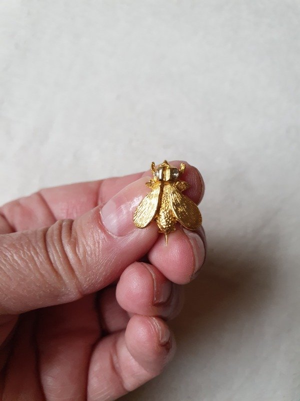 Producto - Mini Prendedor Mosquita Dorada