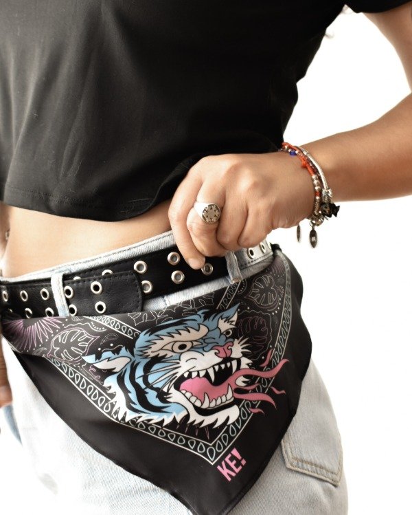 Producto - OUTLET pañuelo tiger flames