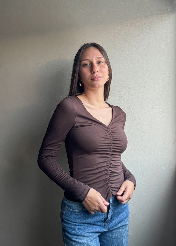 Producto - Remera Helen - Chocolate