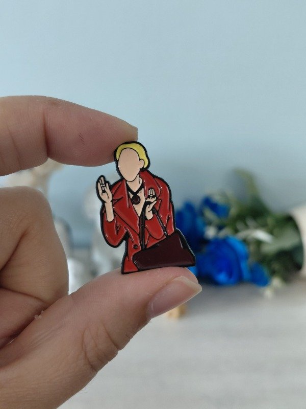 Producto - Pin metalizado - Friends "Phoebe" #0307