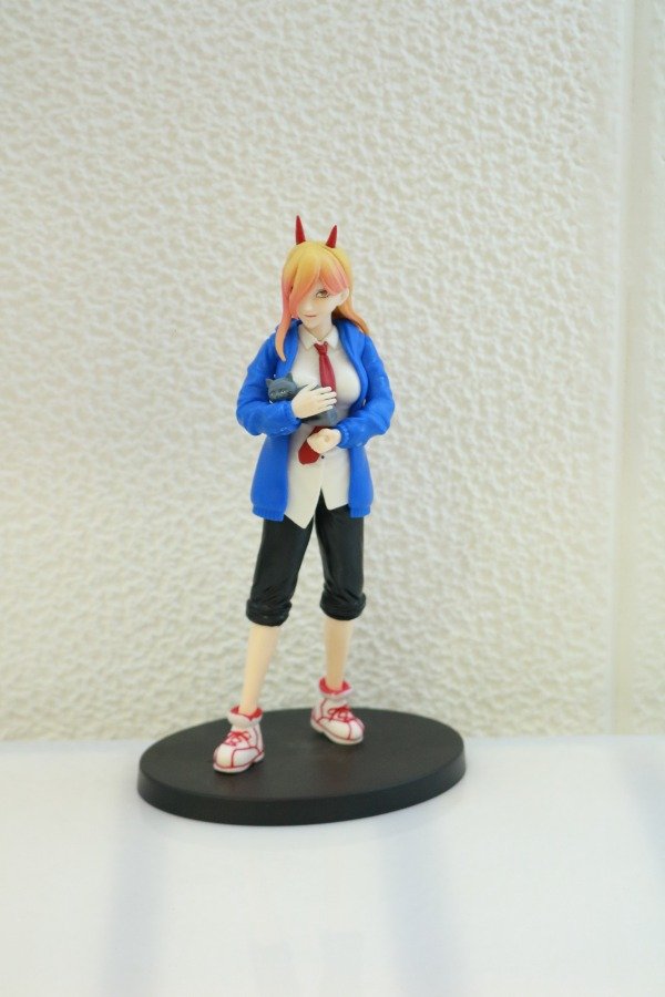 Producto - Figura Power (chainsaw man)