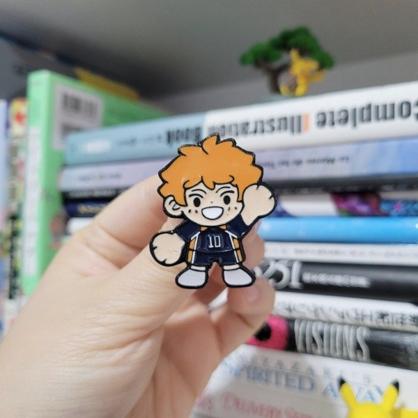 Producto - Pin enamel - Hinata chibi