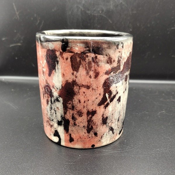 Producto - Taza roja, blanca y negra