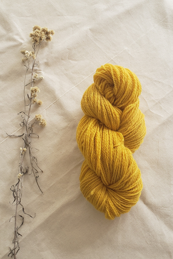 Producto - Oveja dos cabos DK tintes naturales (2)
