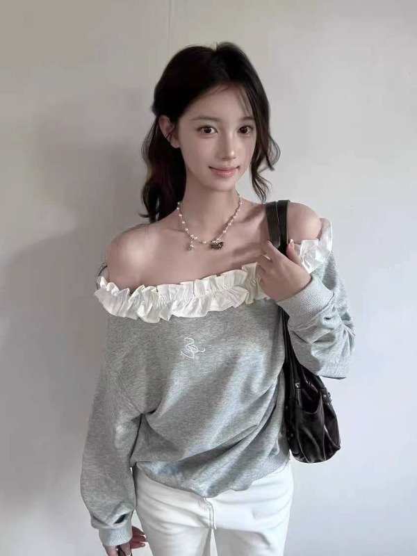 Producto - Buzo gris con volado en cuello