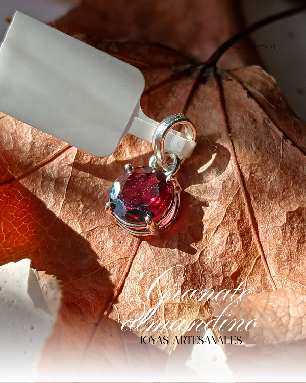 Producto - Dije granate almandino