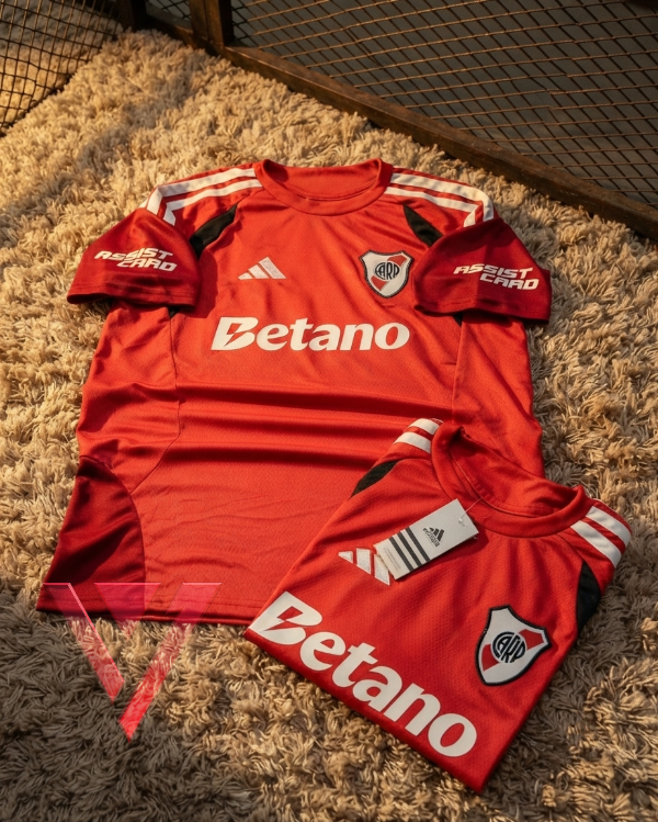 Producto - REMERA RIVER ENTRENAMIENTO ROJA 2026 - 2