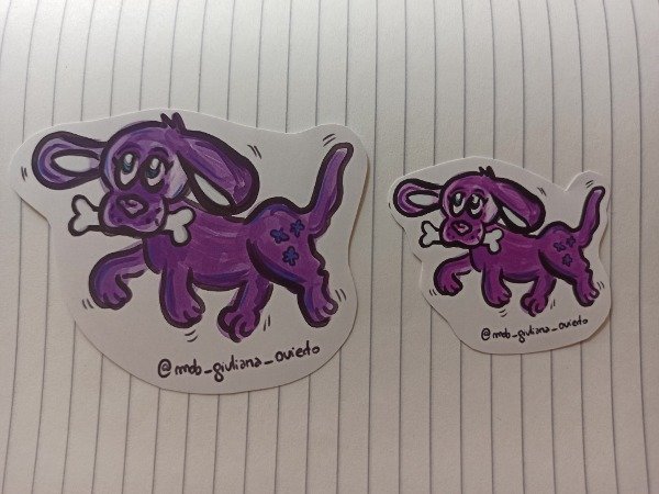 Producto - Sticker Perrito con hueso violeta MEDIANO