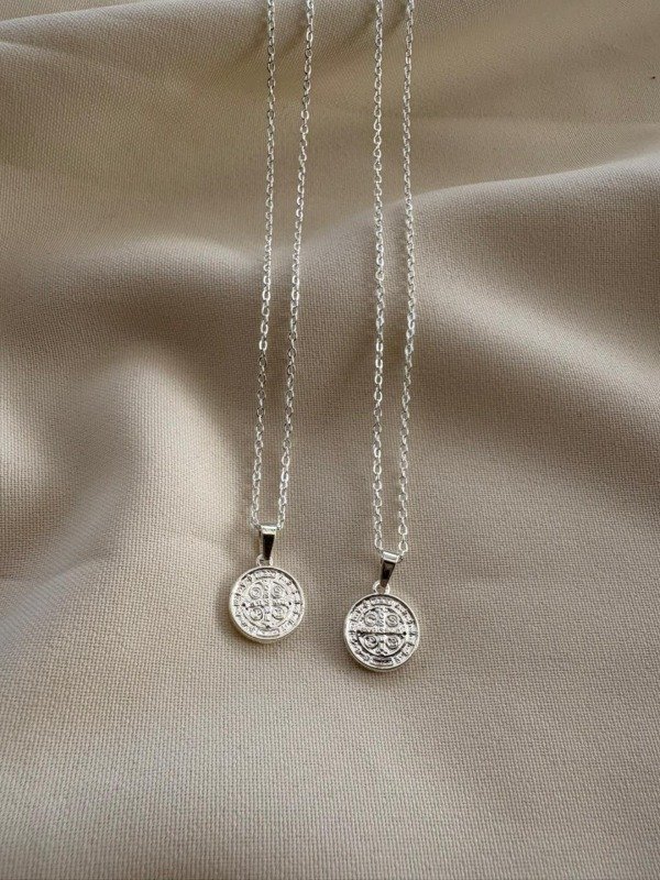 Producto - Collar San Benito - Acero blanco