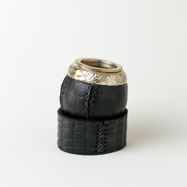Producto - TORPEDO IMPERIAL CINCELADO CUERO LABRADO TIPO BOLITA NEGRO