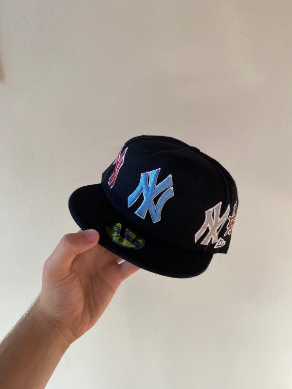 Producto - New Era Supreme New York Yankees Kanji 59FIFTY Fitted