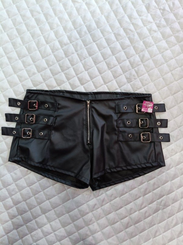 Producto - Short engomado triple hebilla