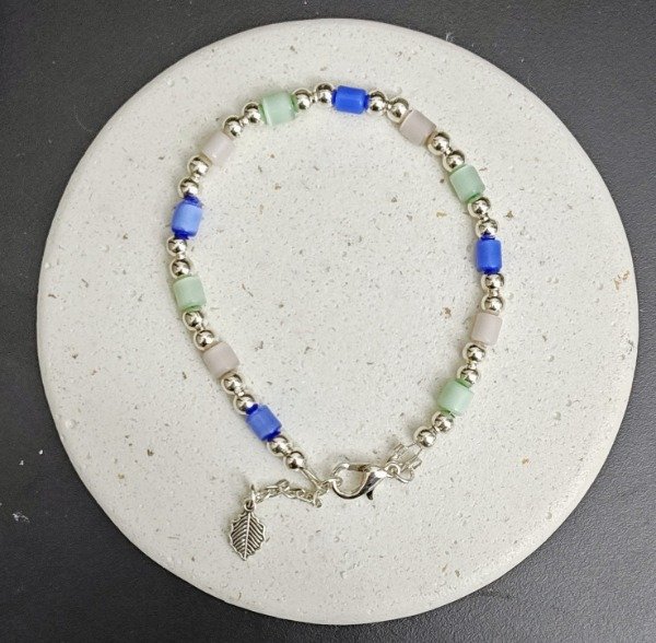 Producto - Pulsera Piedras Cristal Colores con Pelotitas y Dije Hoja