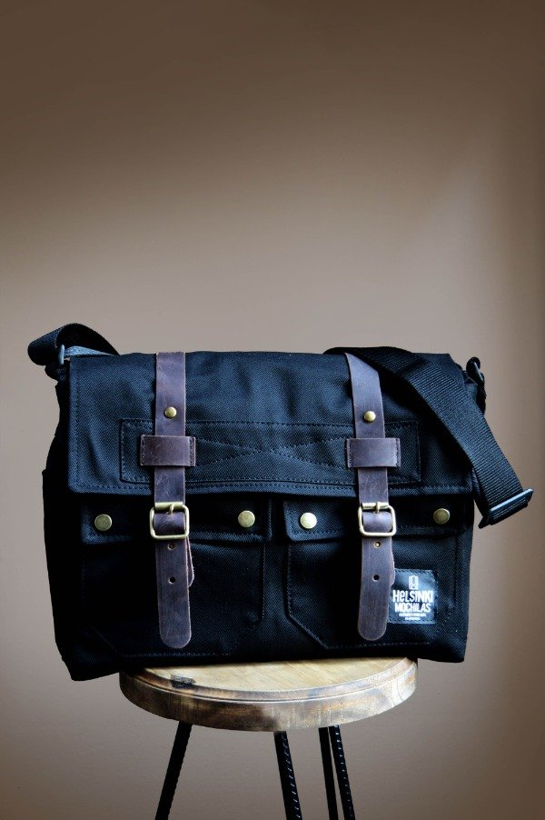 Producto - Morral Negro con Cueros marrón - 0