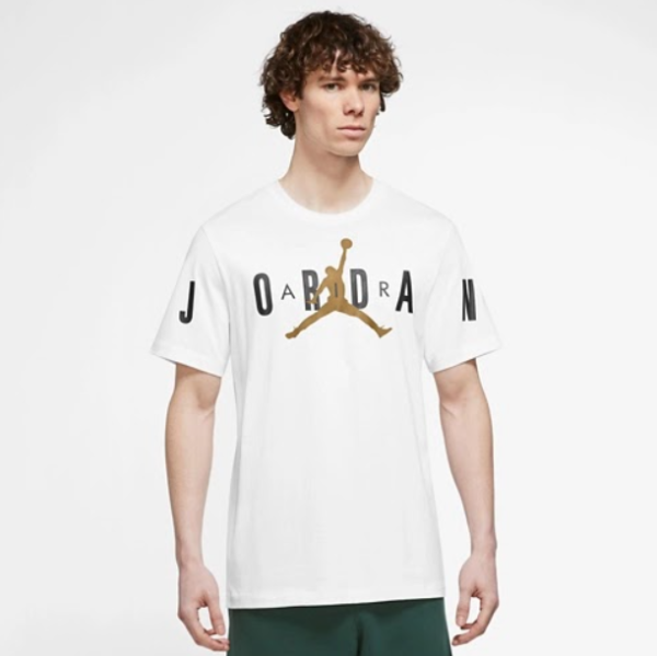 Producto - Jordan Air Stretch Short Sleeve T-Shirt Jordan Dorado