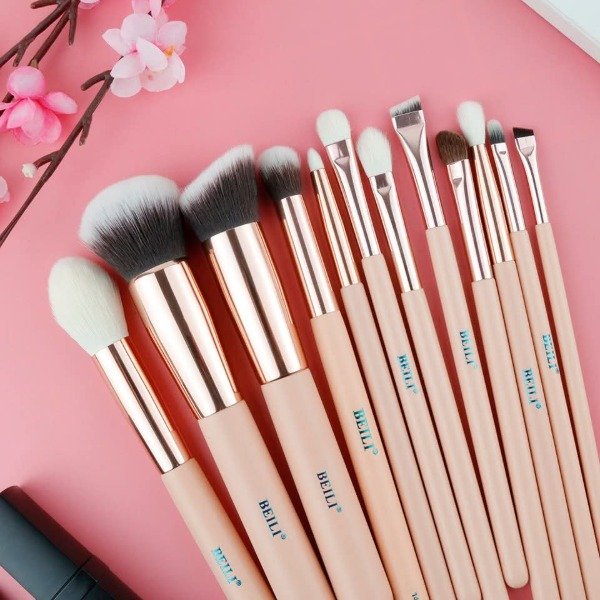 Producto - SET 12 BROCHAS PARA OJOS Y ROSTRO PELO MIXTO BEILI