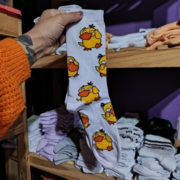 Producto - Media animada Psyduck Pokemon