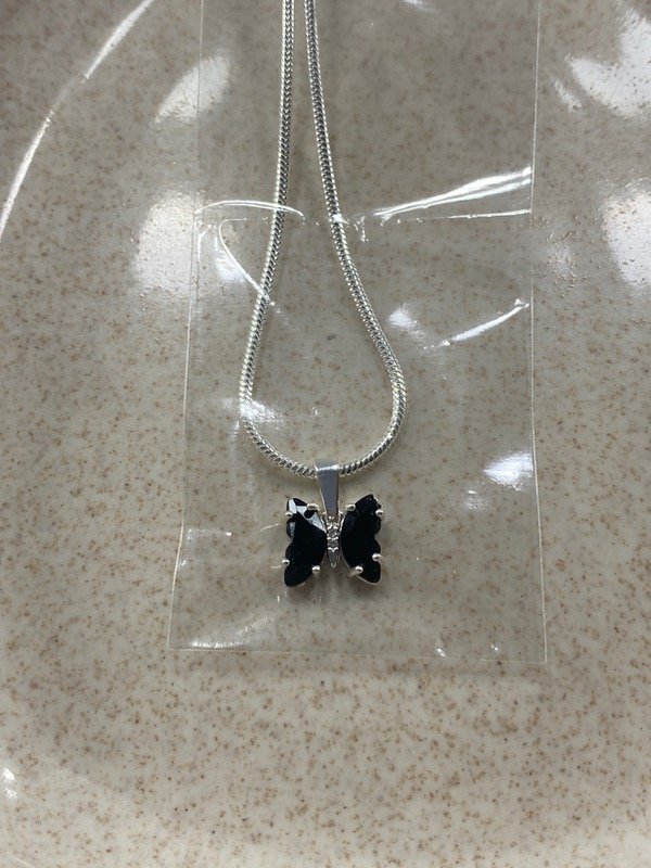 Producto - Co. Colgante mini mariposa negra