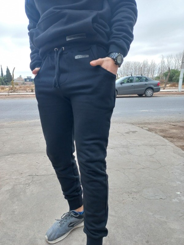 Producto - Joggin negro