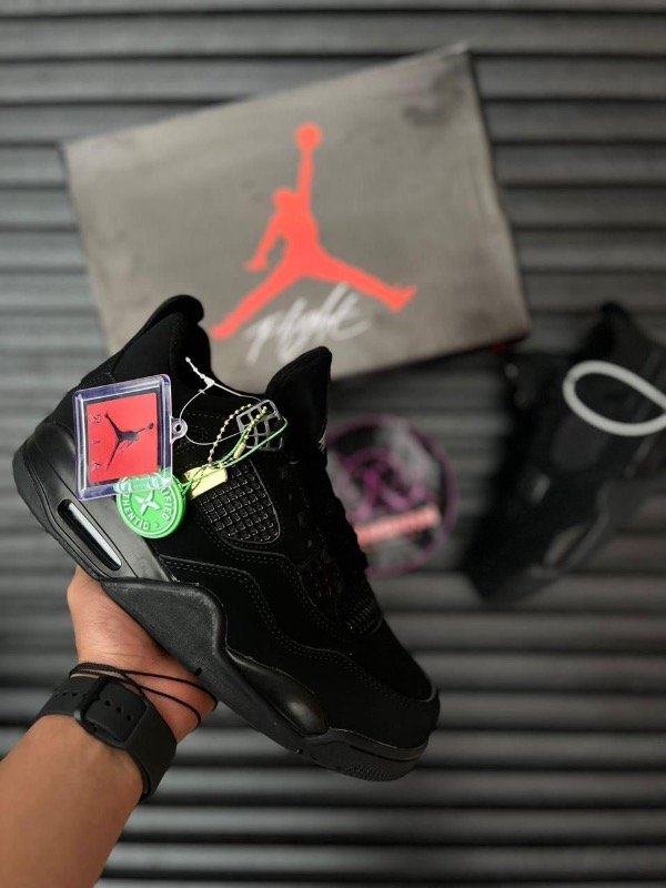 Producto - Jordan Retro 4 Black Cat