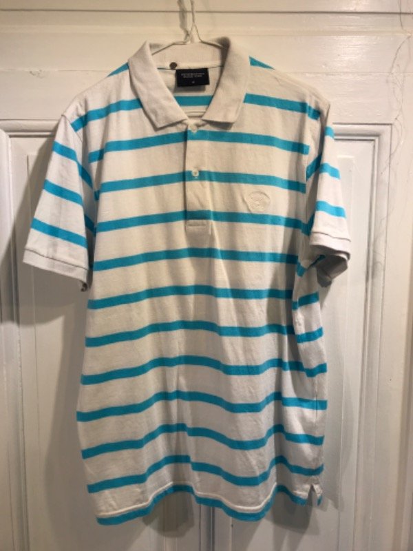 Producto - Chomba KEVINGSTON blanca rayas celestes- Talle M - PRECIO:  28x