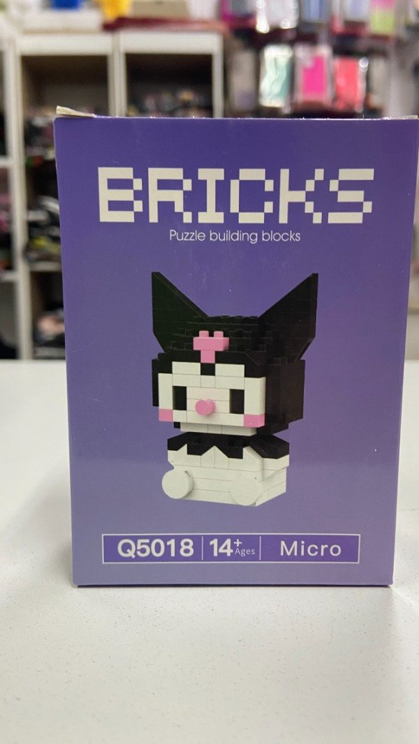 Producto - Rompecabezas Bricks SANRIO Kuromi (sentada)