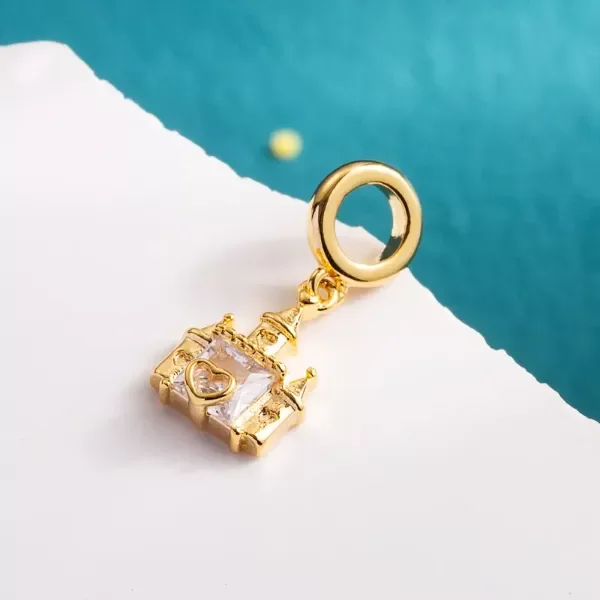 Producto - Charm Castel