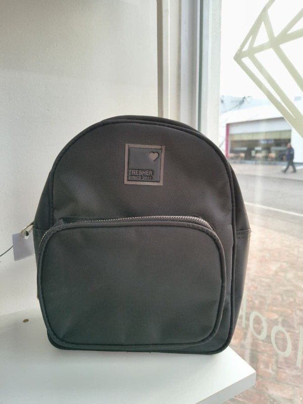 Producto - Mochila impermeable negra