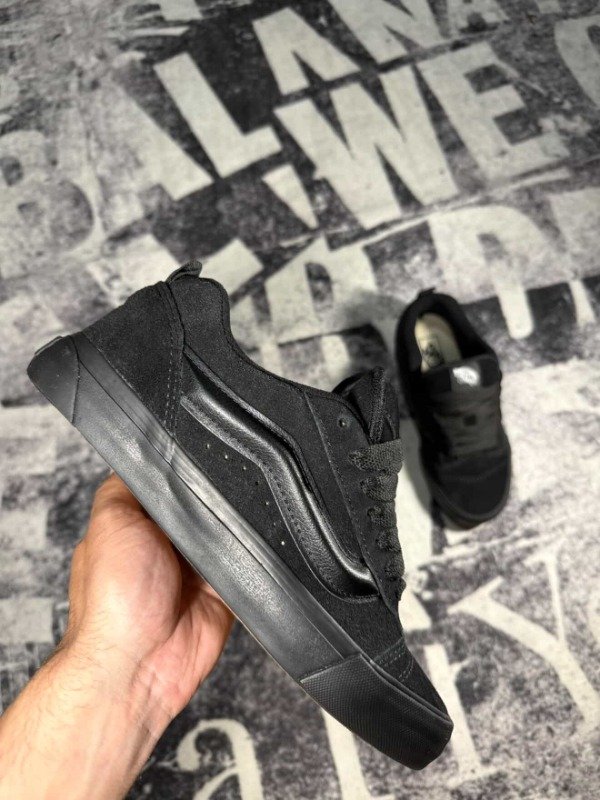 Producto - VANS KNU "total black" - 1
