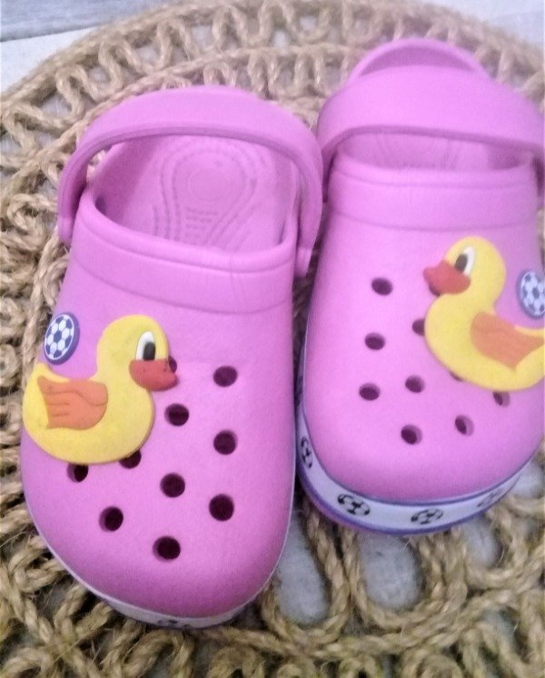 Sandalias tipo Crocs - MandalaHomeKids